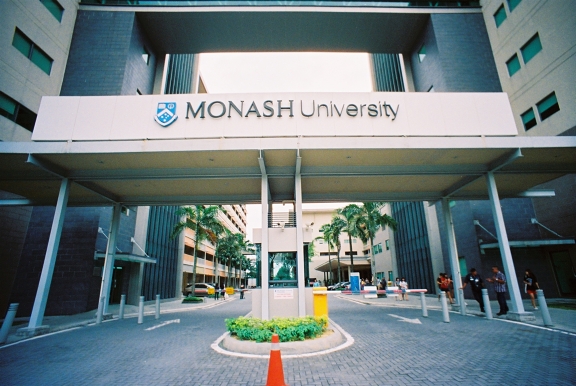 Medicine in Monash Malaysia – CollegeLAH